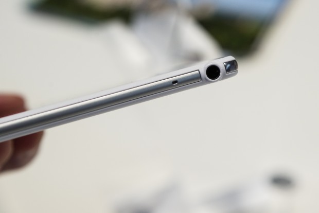 Der Kopfhörer-Eingang des Xperia Z3 Tablet Compact (Bild: Fabian Hamacher/Golem.de)